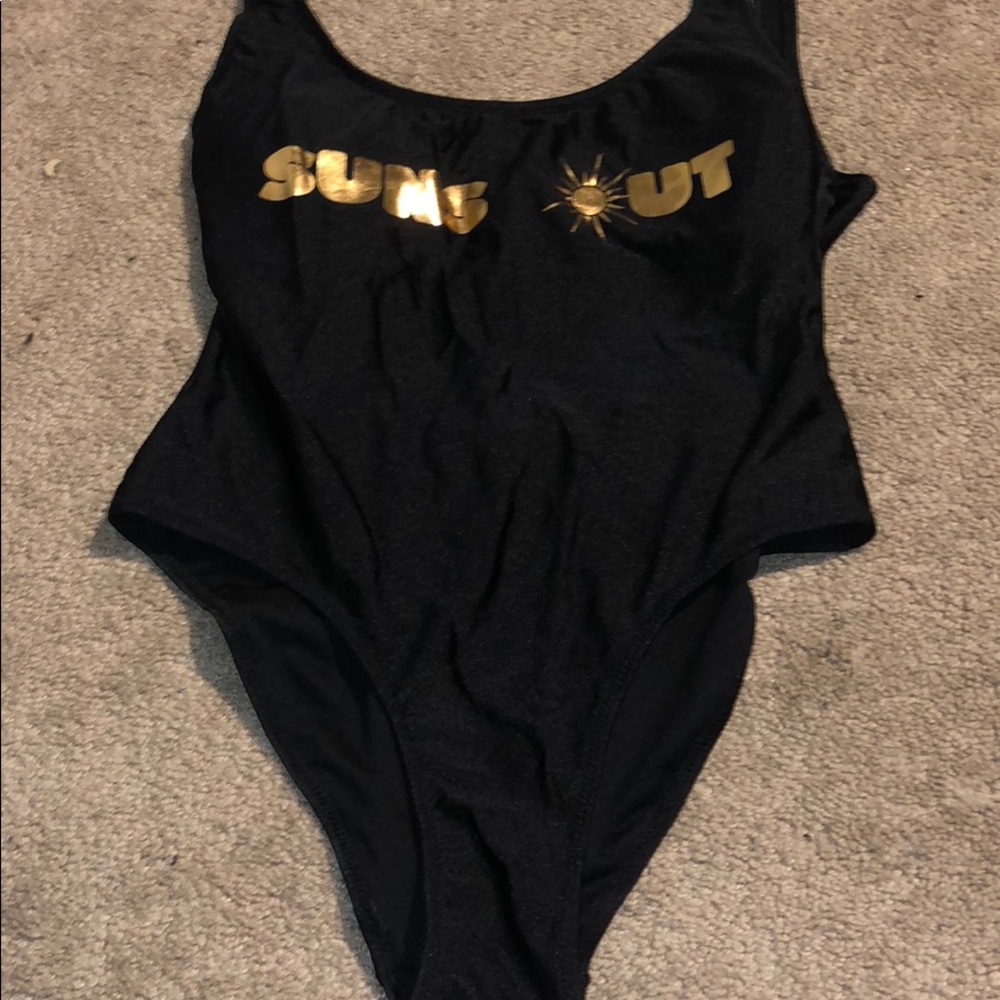 One piece swim wear never worn